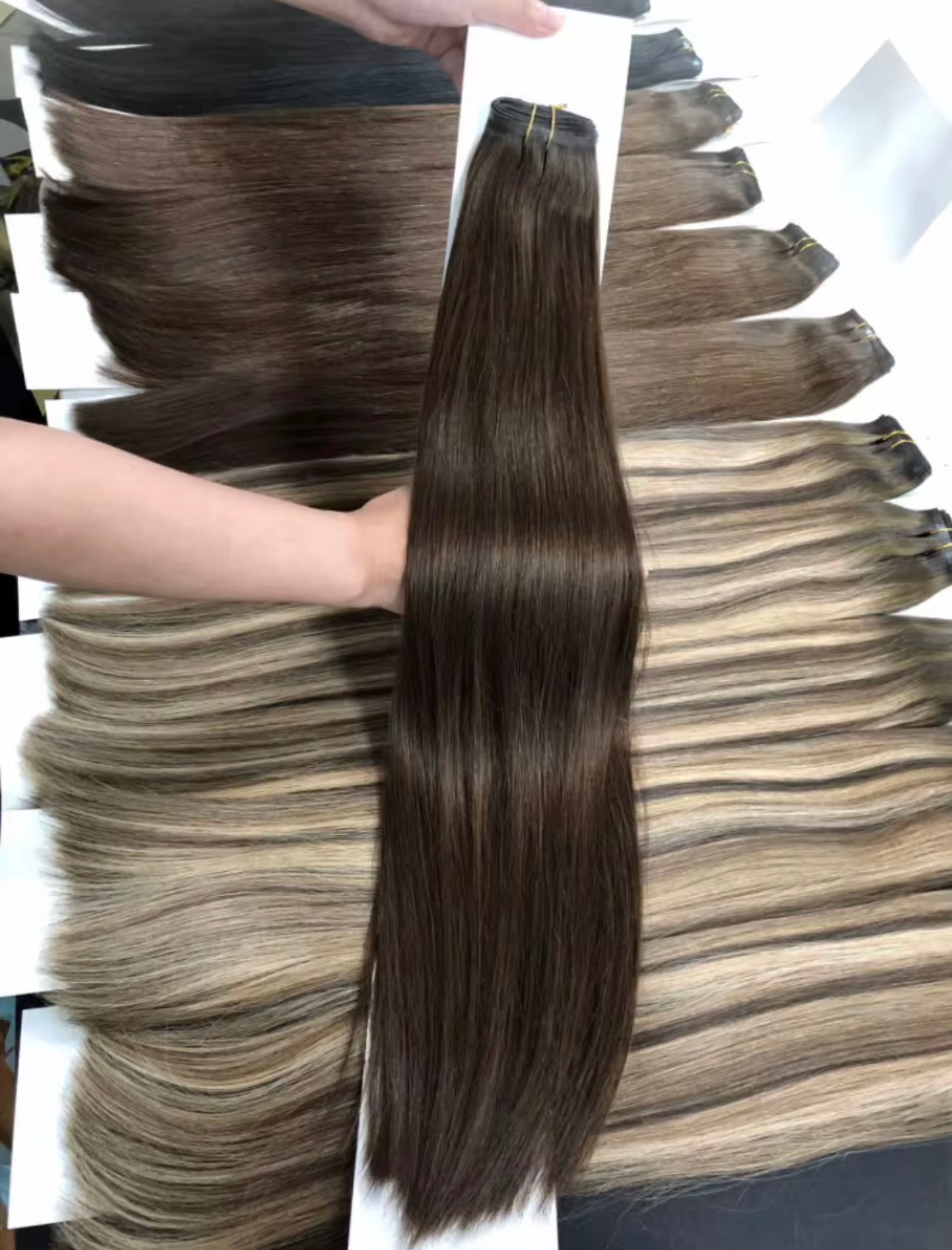 Women’s  HAIR EXTENSIONS CLIP IN